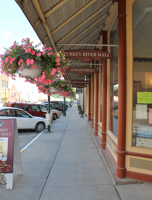 Turkey River Mall in Elkader, Iowa | This American House