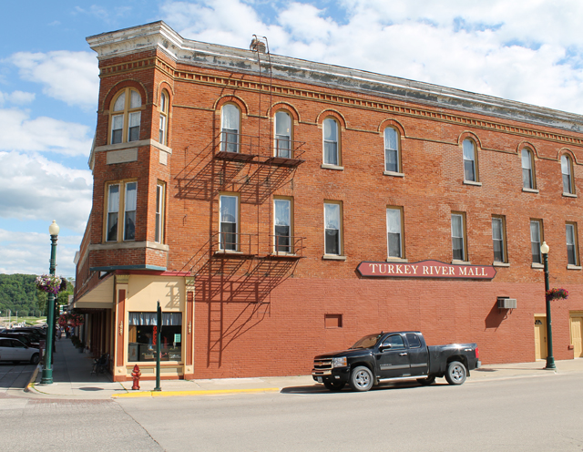 Turkey River Mall | This American House