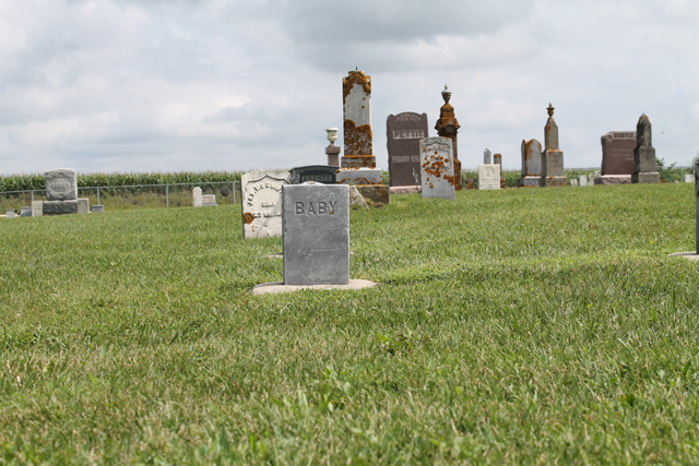 Pioneer Cemetery: Rossville, Iowa | This American House