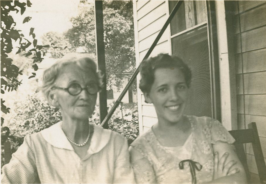 Elizabeth Wright Heller and her granddaughter, Helen Sankot Whelan
